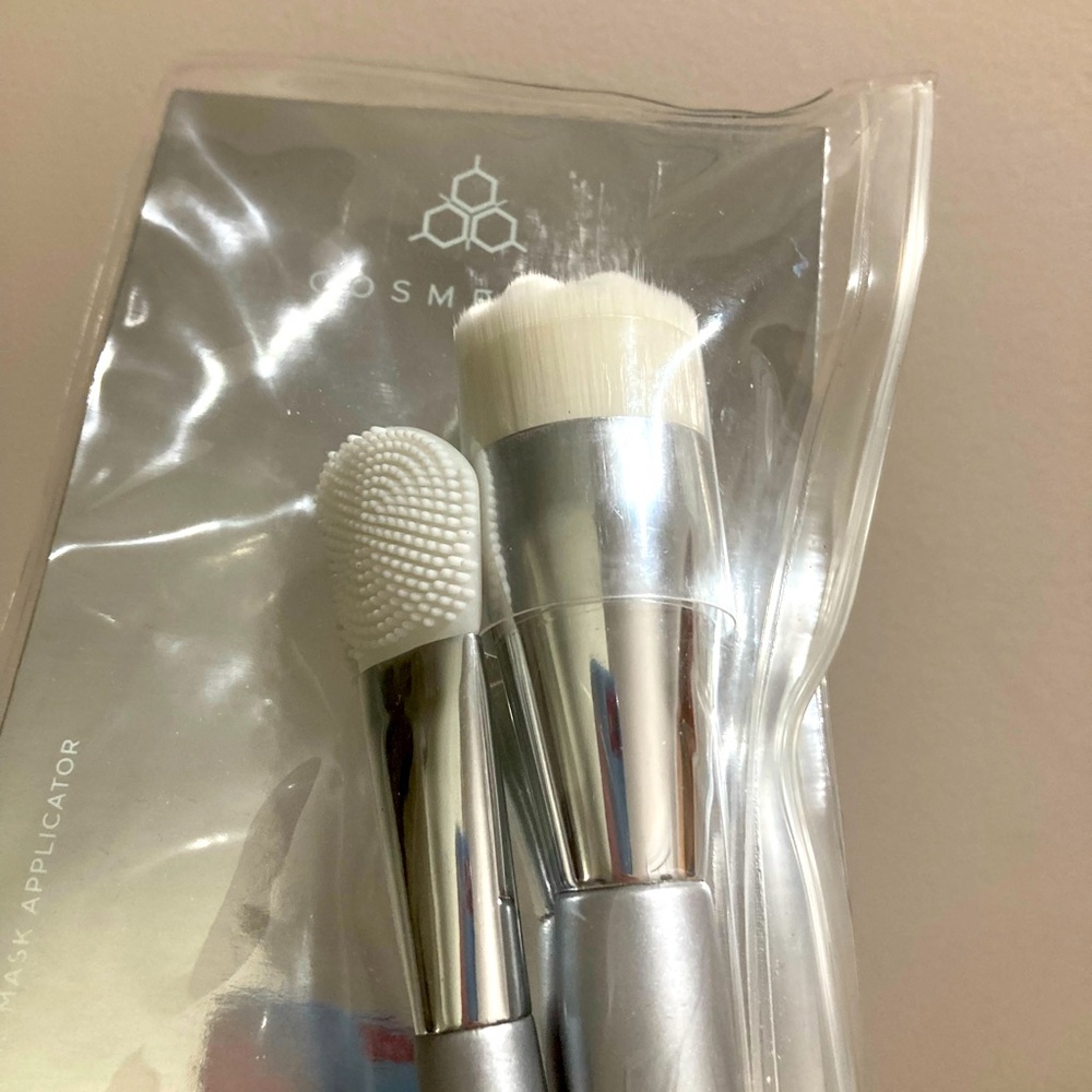COSMEDIX Facial Brush and Mask Applicator